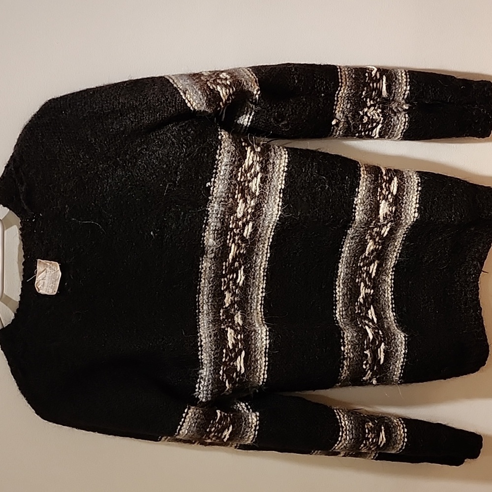 100% alpaca wool v-neck sweater - Picture 5 of 5
